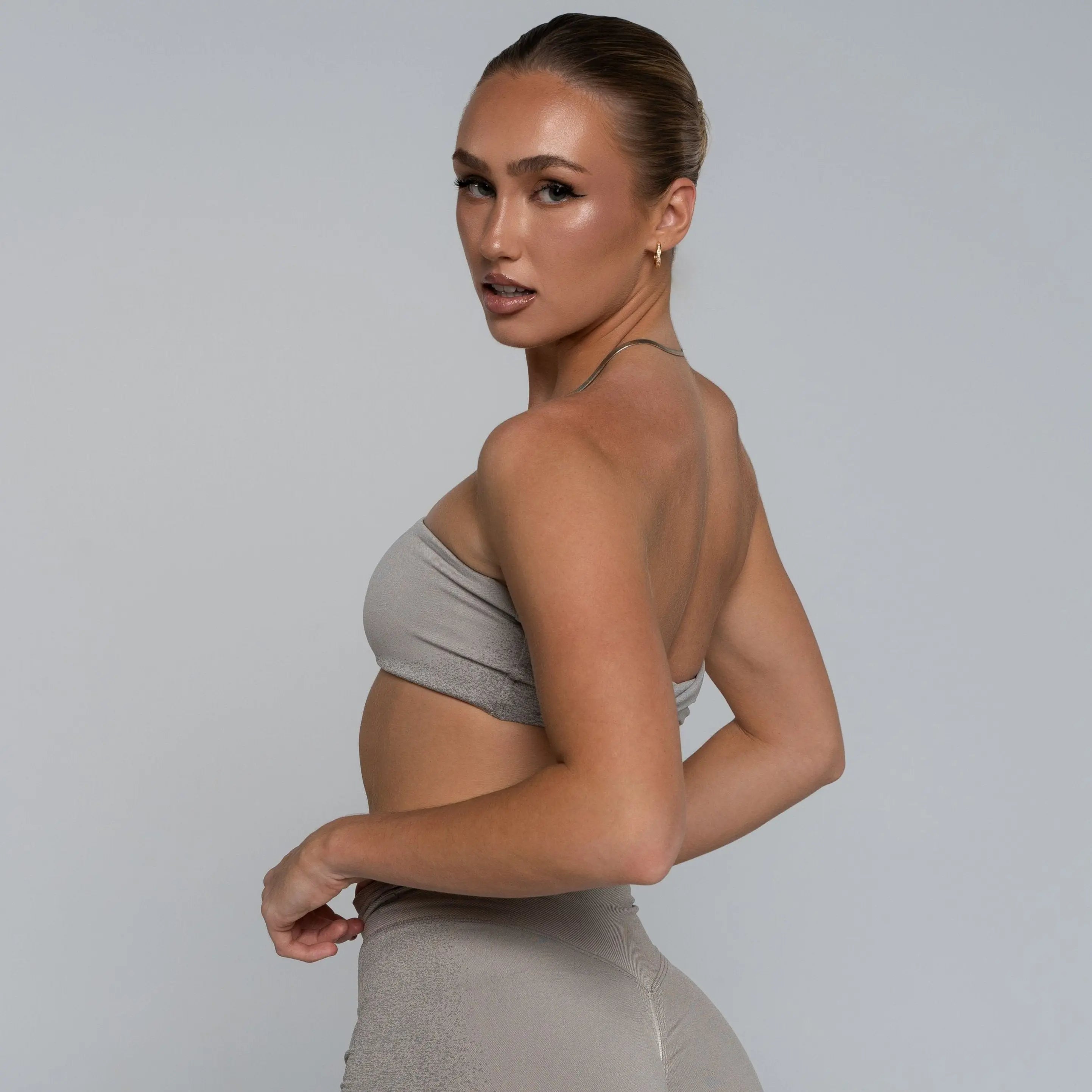 Cross Bandeau - Chalk Grey - AROHA.