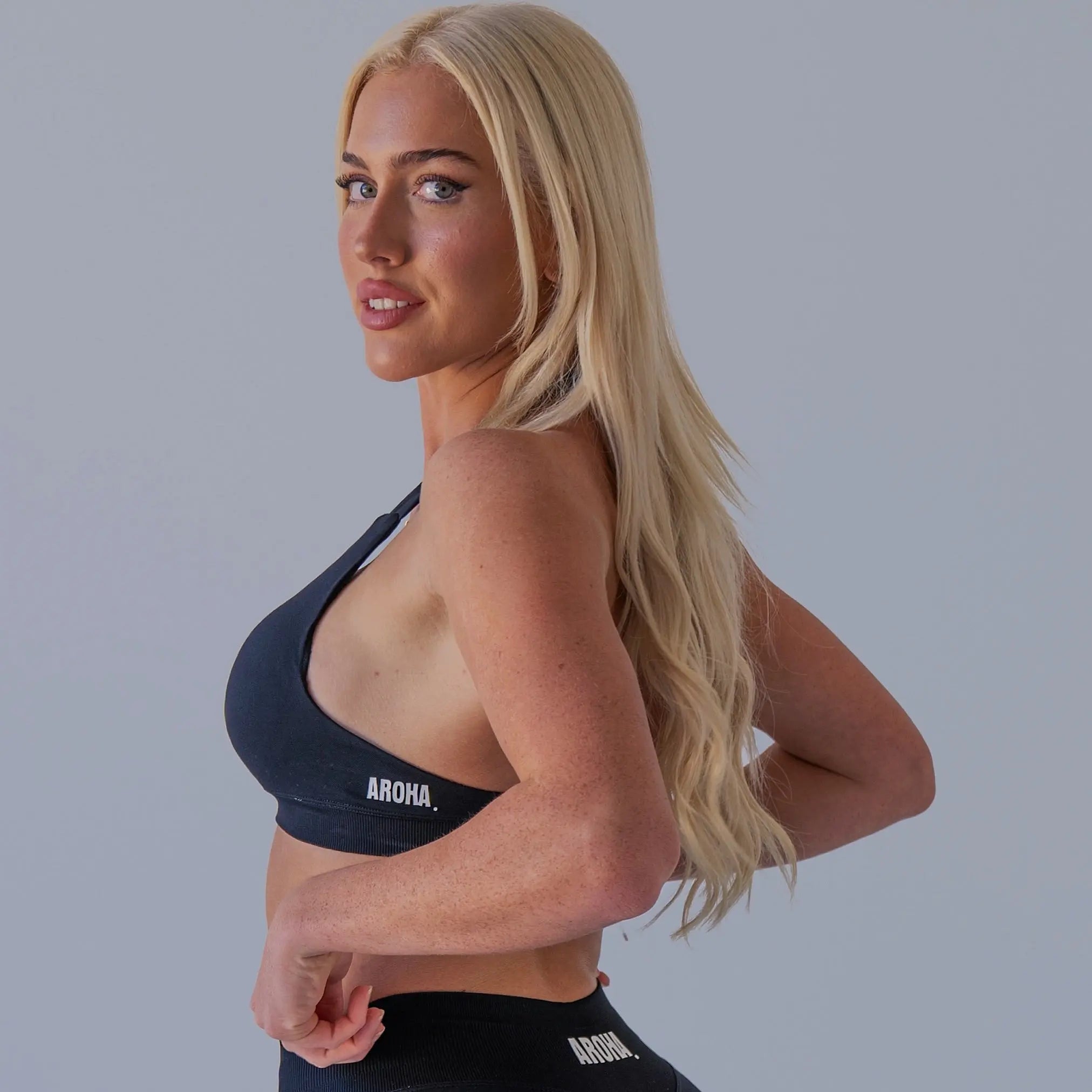 Deluxe Halter - Black - AROHA.